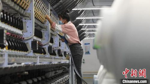 新疆阿克苏纺织服装业蓬勃发展带动经济就业 双丰收